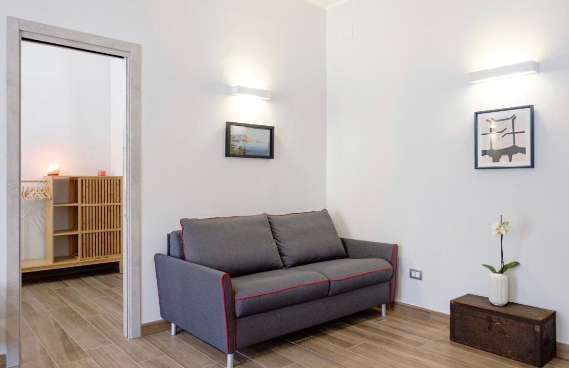 Gloria's - Vomero Apartment