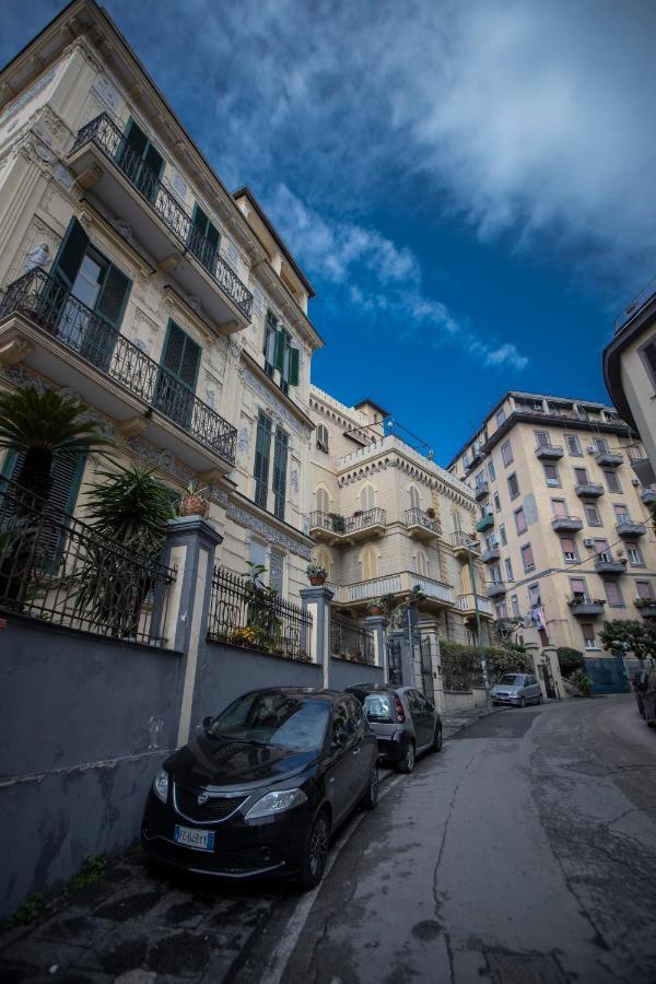 Bed & Breakfast Casa Cavaliere Naples