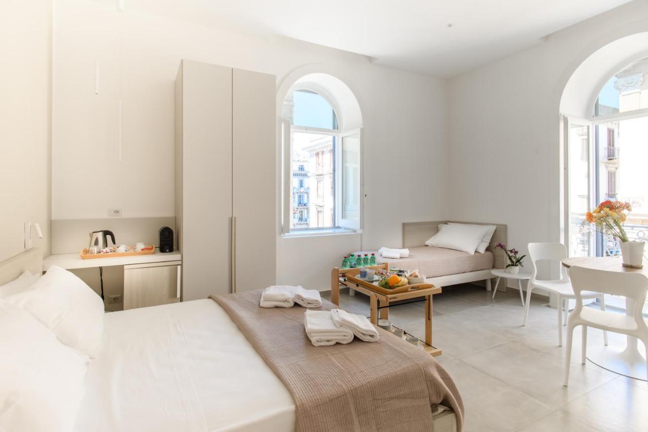 Lux Caracciolo Bed & Breakfast Naples