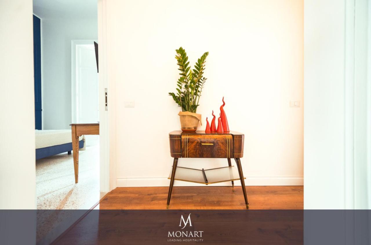 Bed & Breakfast Monart Hospitality Cavour 2*