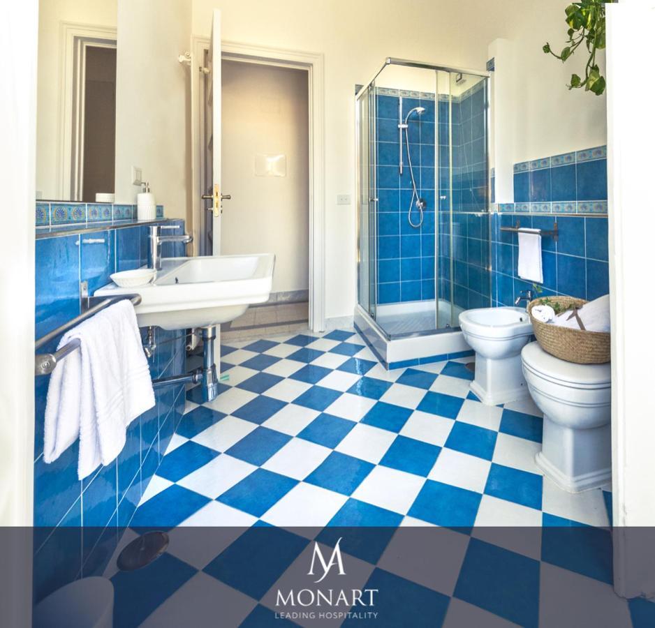 Monart Hospitality Cavour Bed & Breakfast 2*