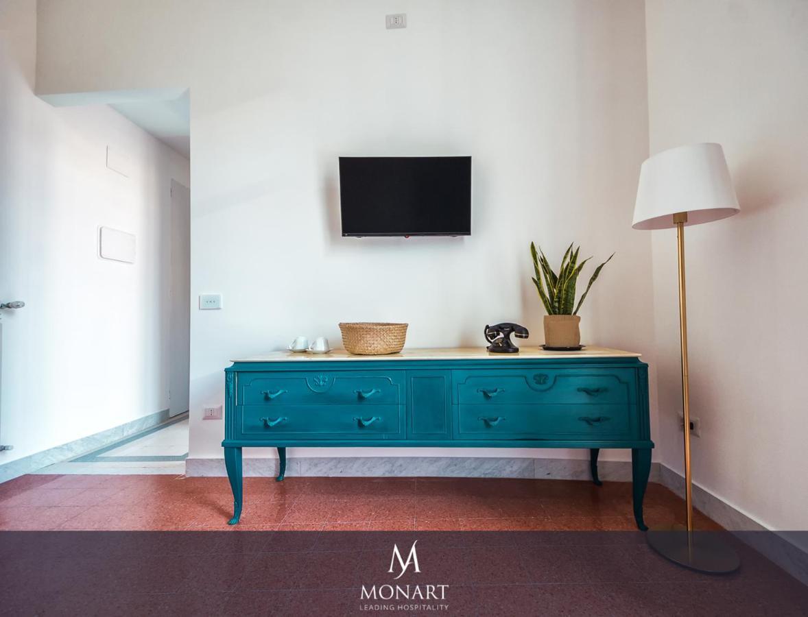 Monart Hospitality Cavour 2* Naples