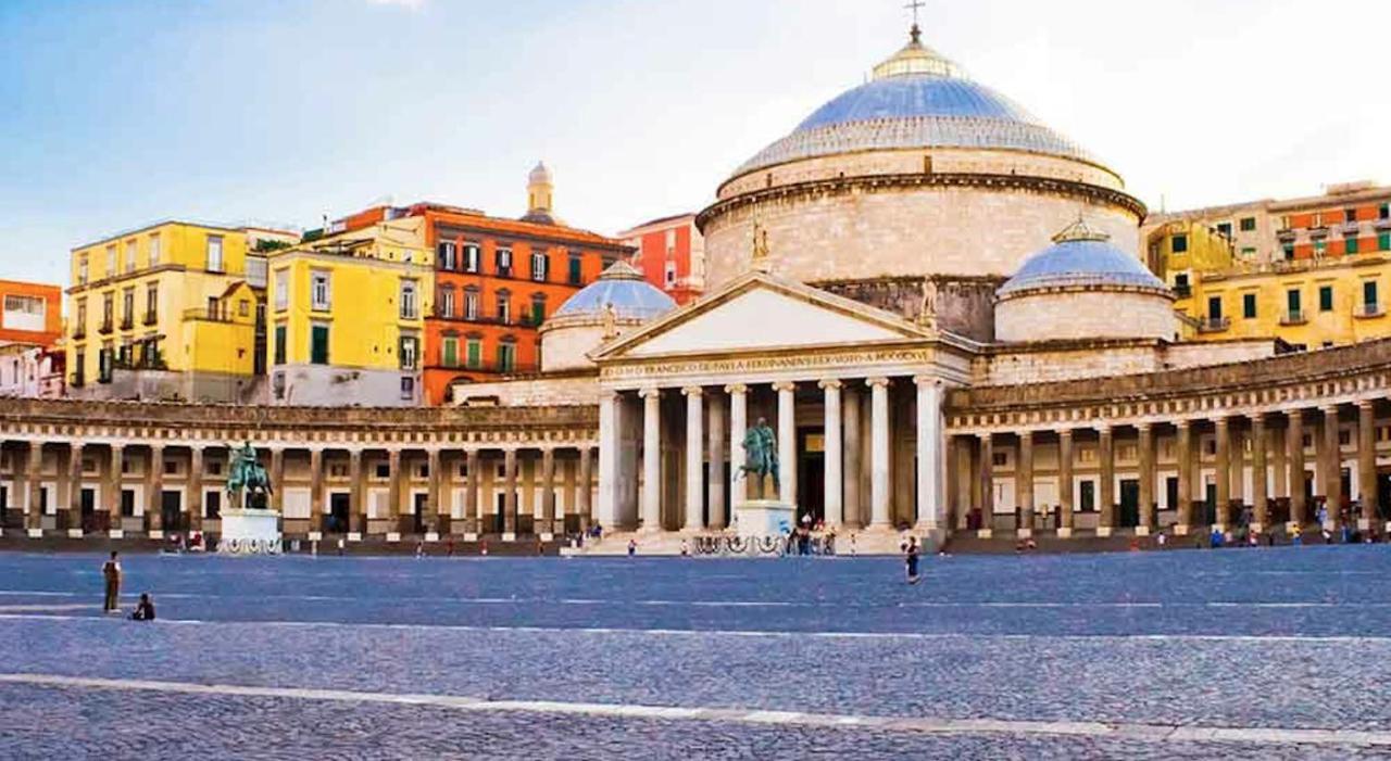 Casa Cupiello Via Chiaia - Ad Uso Esclusivo *