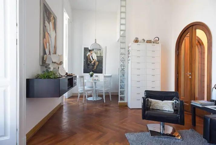 Vesuvius - Elegante In Centro Apartment Naples
