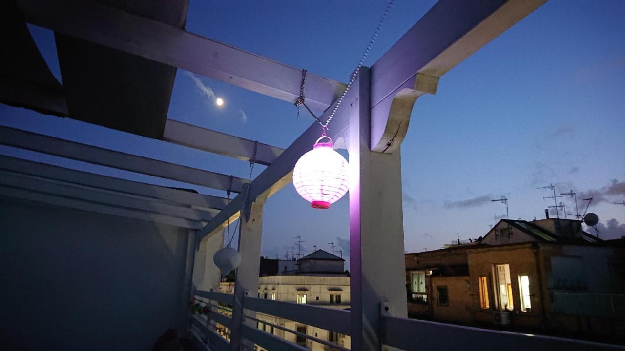 Sky-terrace In Central Station, 3 Bedrooms Apartment Naples