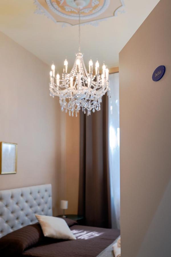 Antica Dimora Deluxe Bed & Breakfast 2*