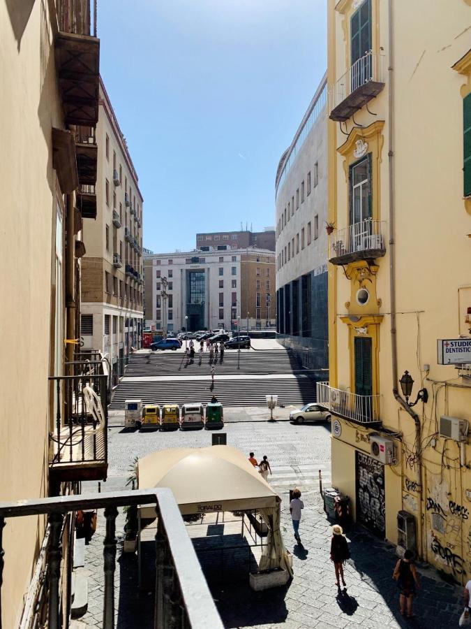 Allyoucantrip - La Nova Naples