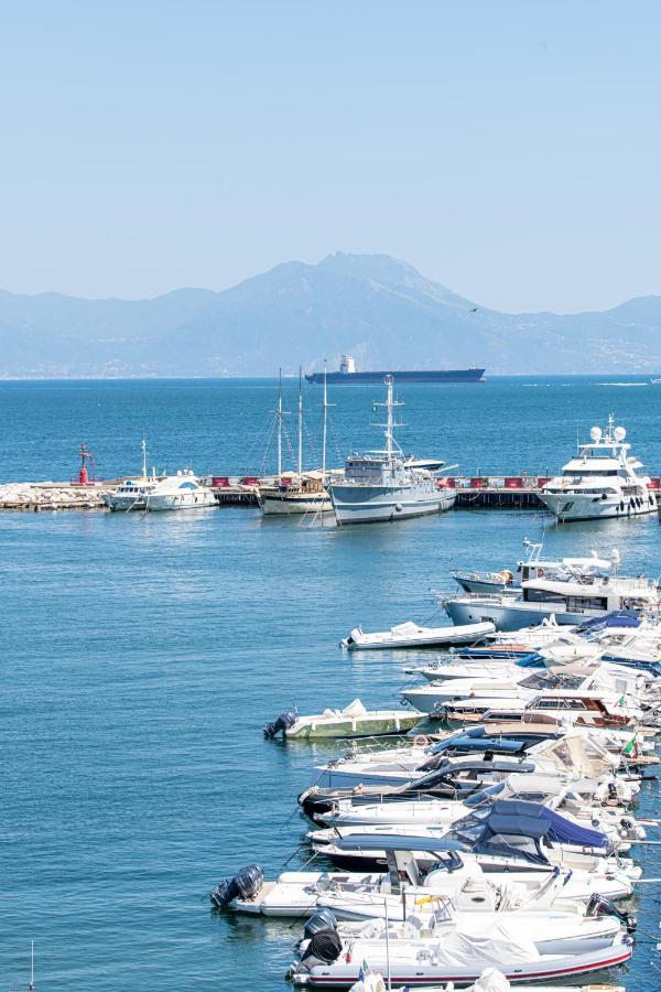 Bed & Breakfast Lux Caracciolo Naples