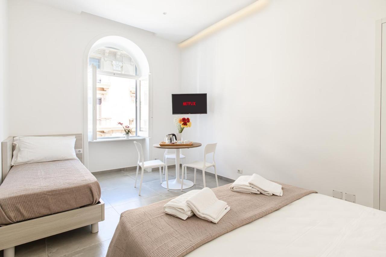 Lux Caracciolo Bed & Breakfast Naples
