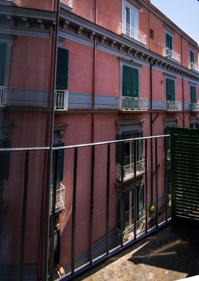 Mercatello * Naples