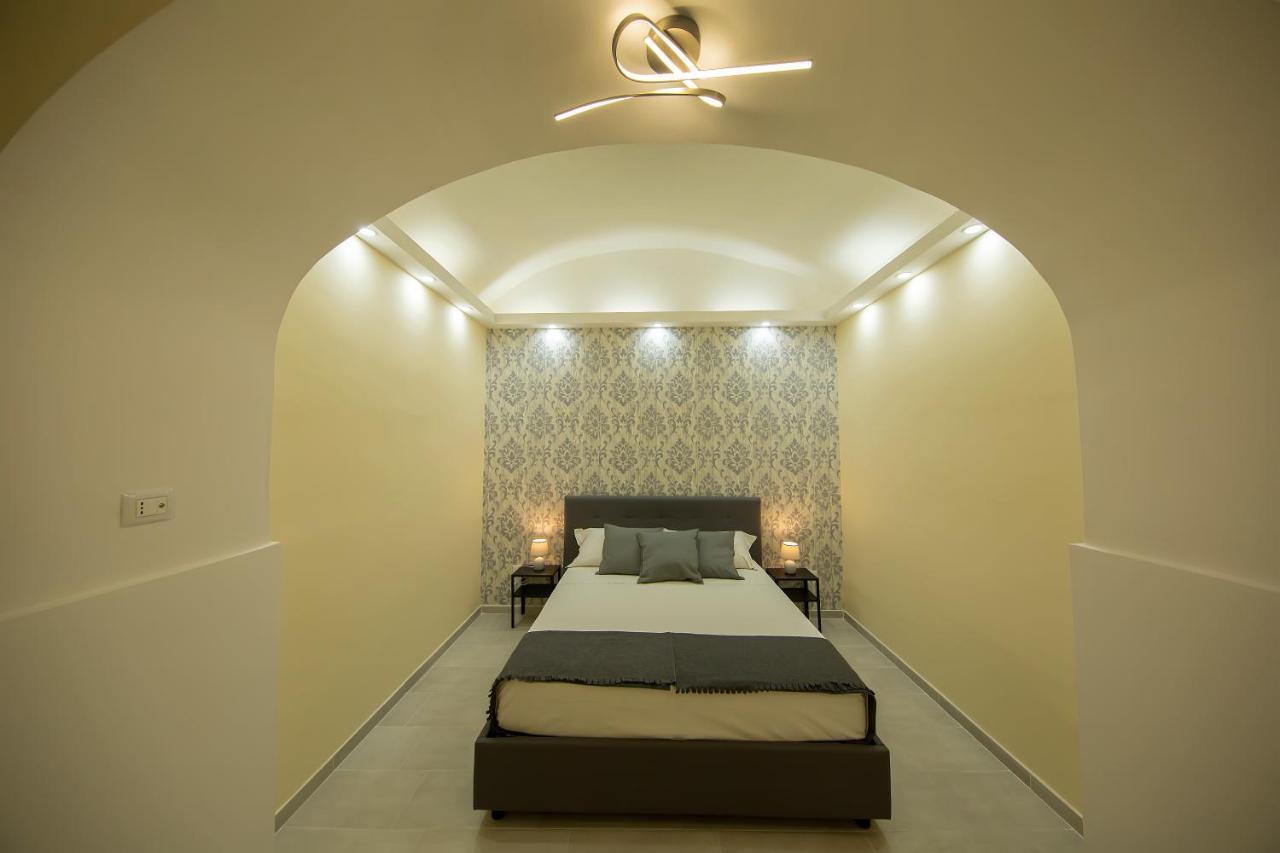 Olina N.6 * Naples