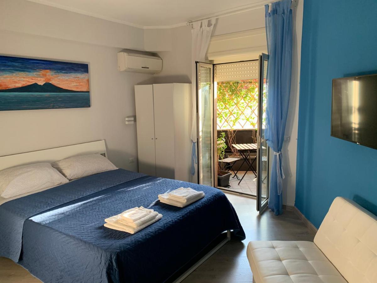 Easyhomeinnaples 3*