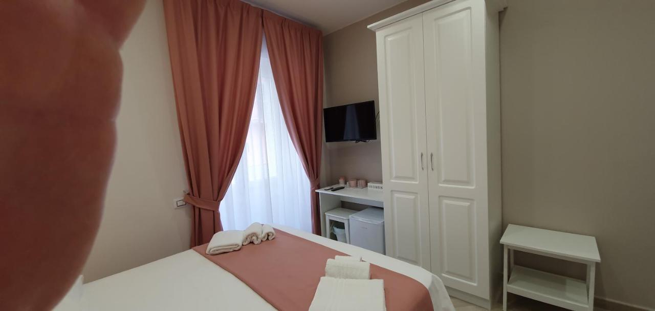 Dimora Costantino Bed & Breakfast *