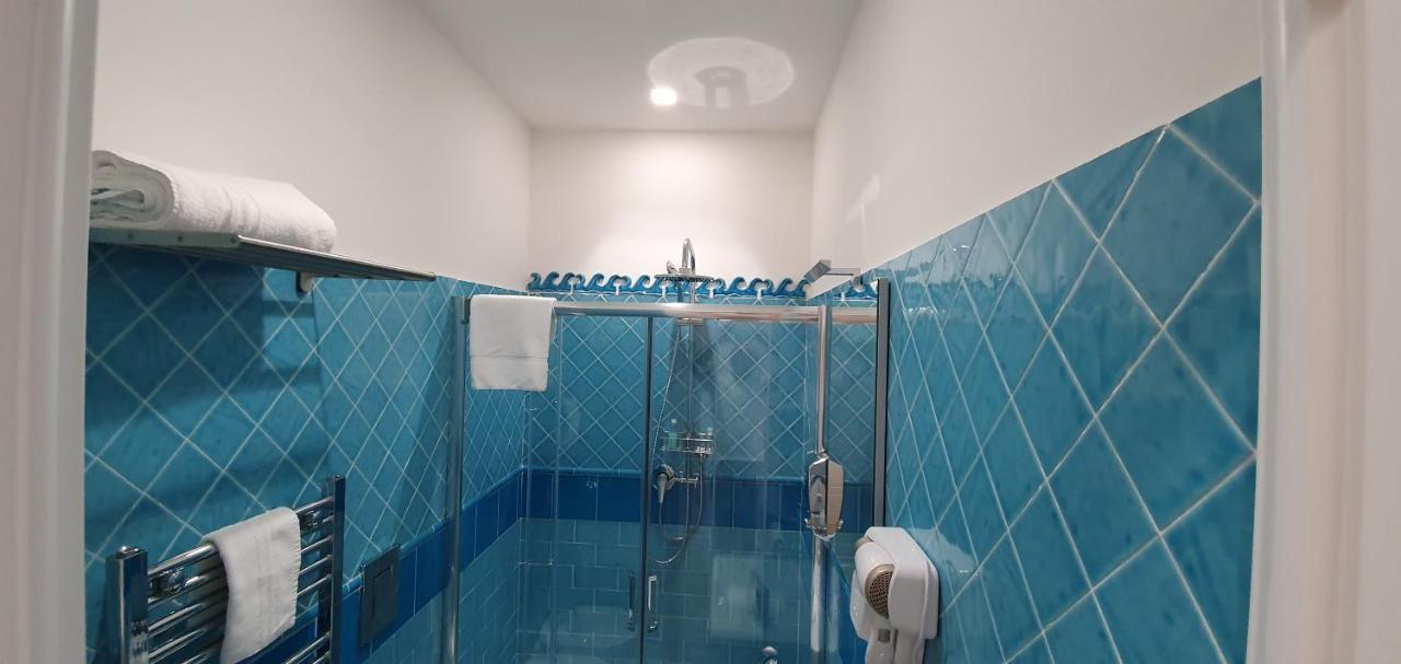 Dimora Costantino Bed & Breakfast *