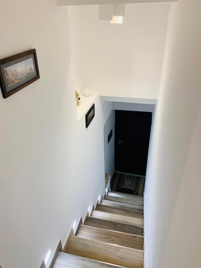 Donn'anna Center Apartment Naples