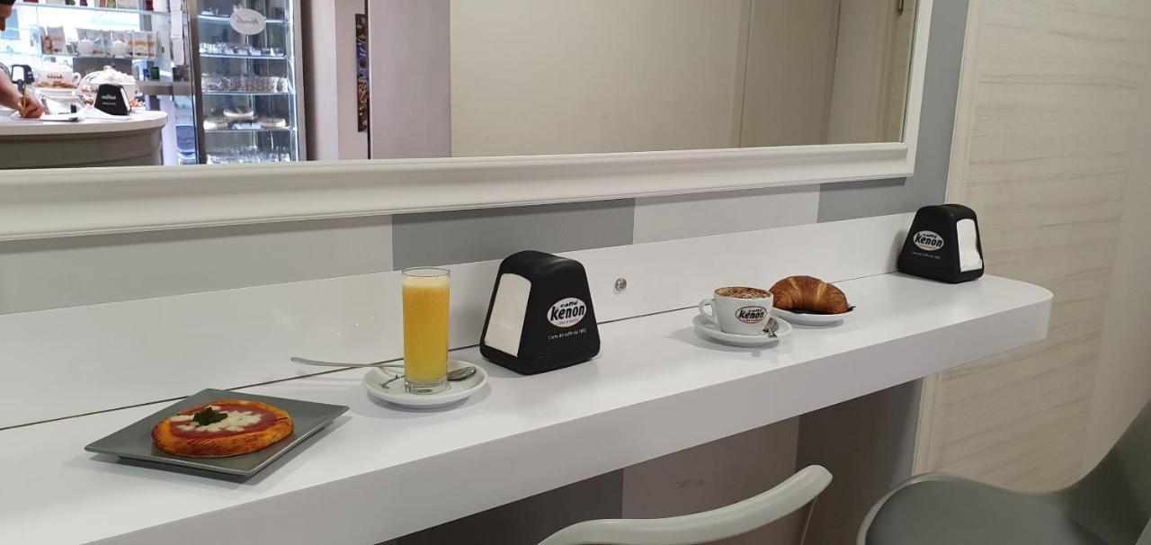 Dimora Costantino Bed & Breakfast