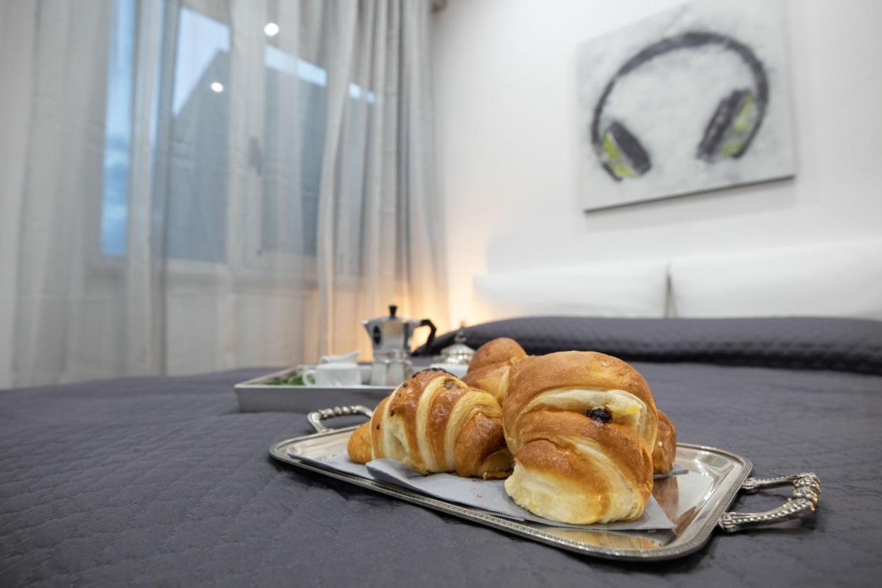 Napolidays Toledo By Dimorra Apartment Naples
