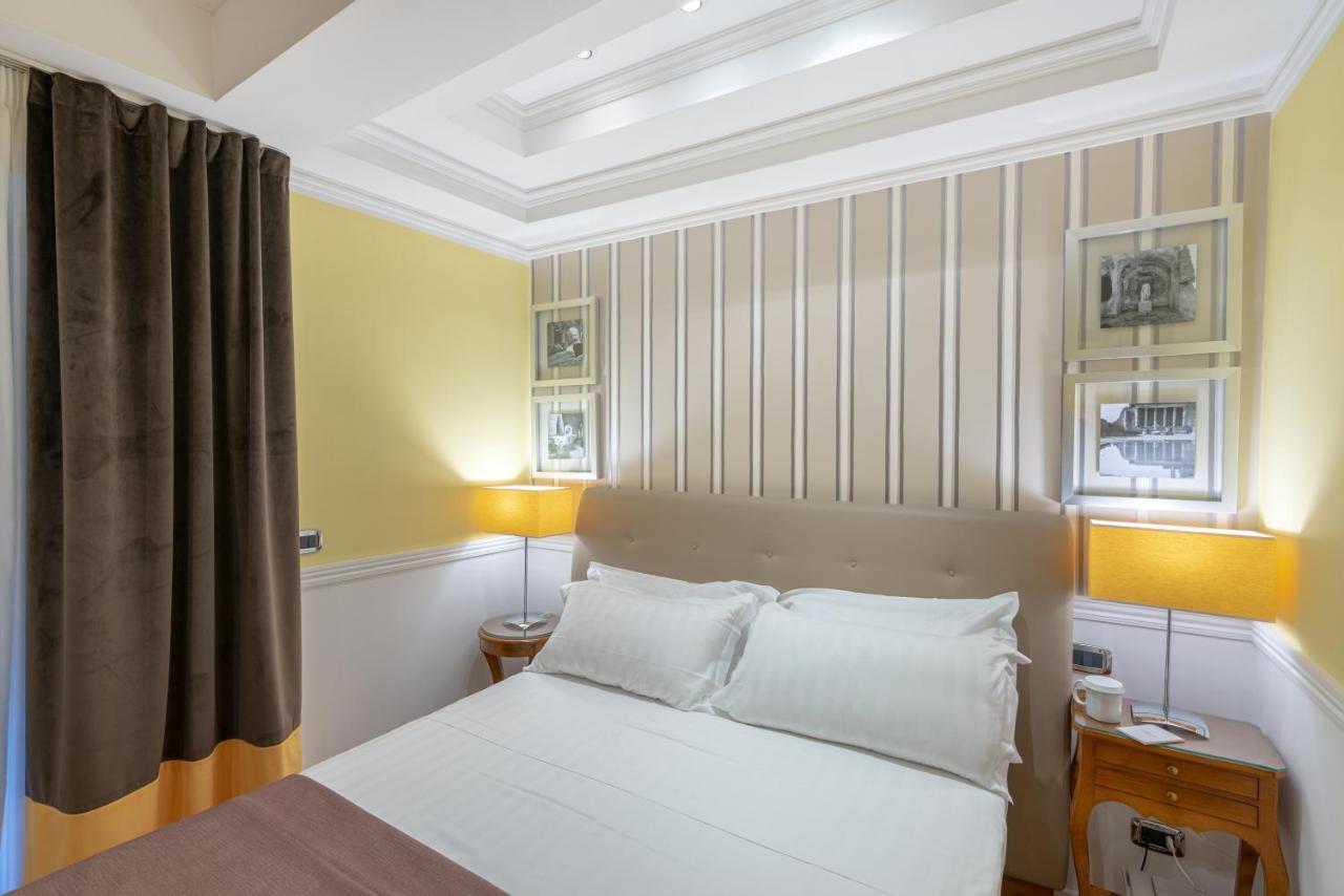 Palazzo Turchini 4* Naples