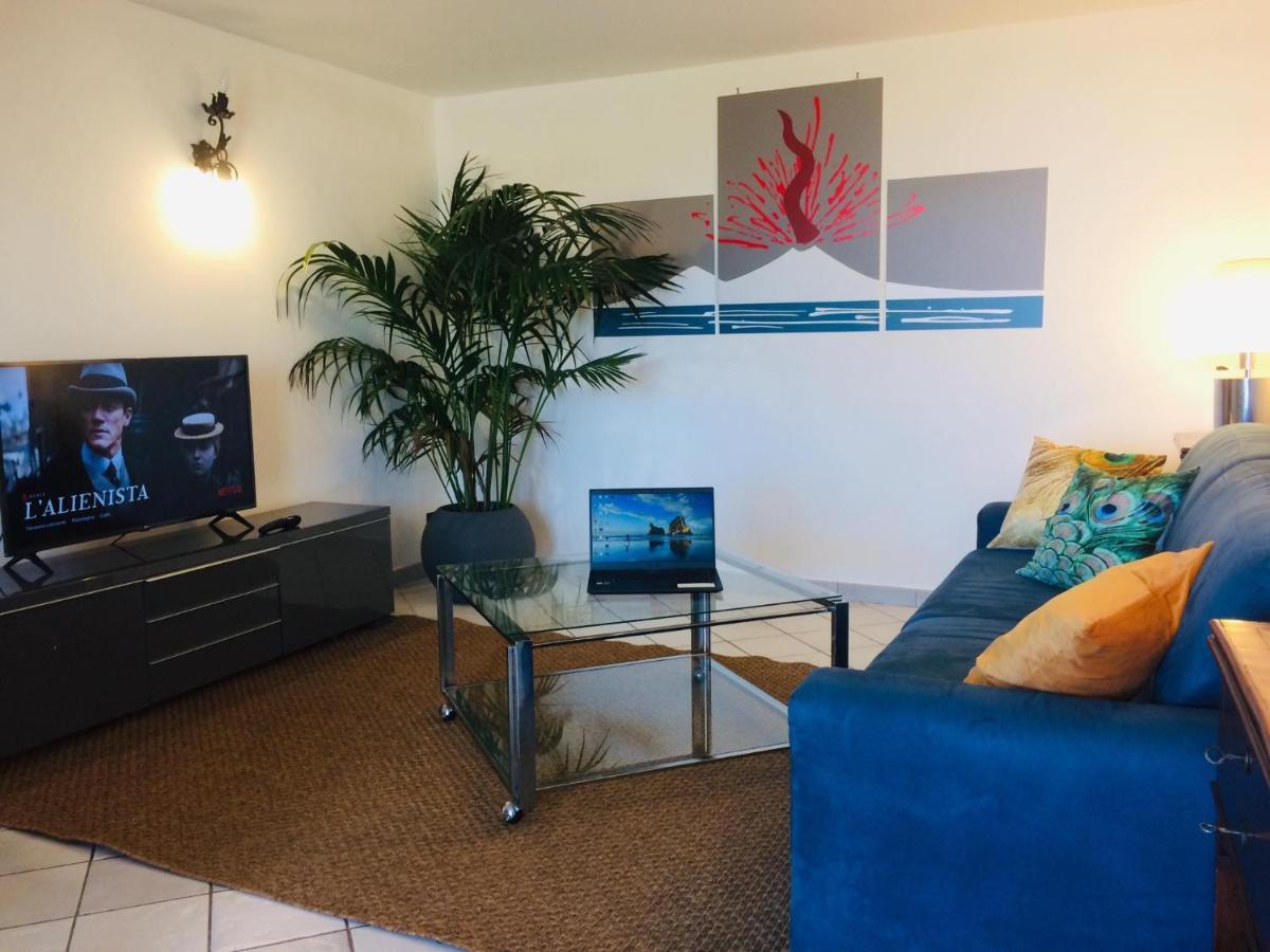 Casa Rosa - Sea View & Terrace Apartment Naples