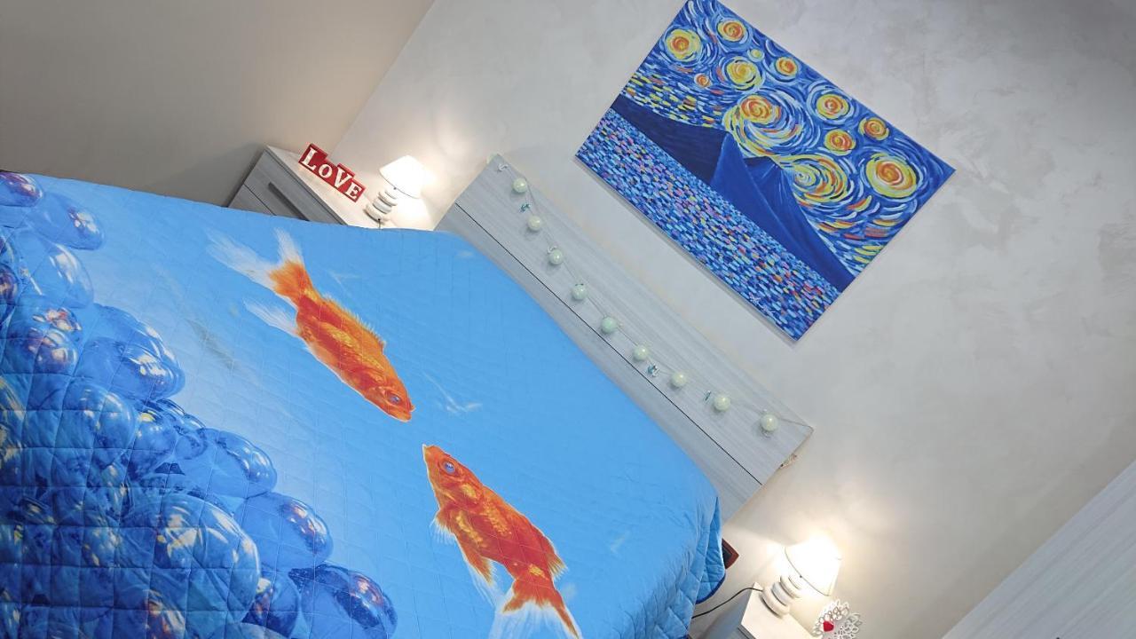 Sky-terrace In Central Station, 3 Bedrooms Naples