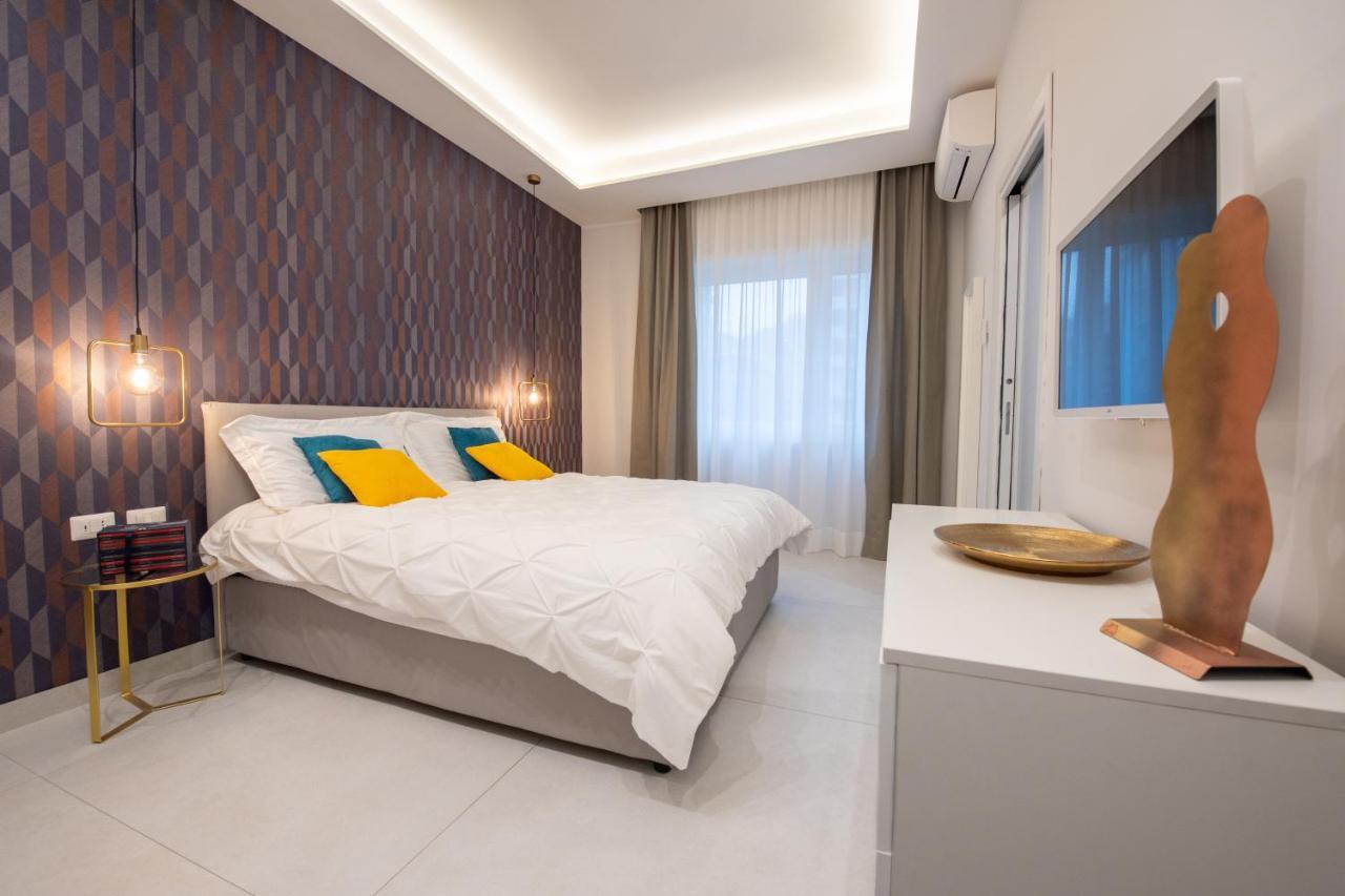 Center - E Apartment