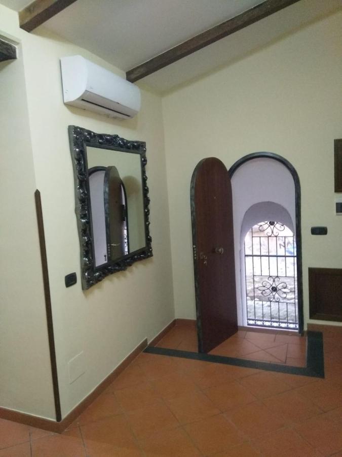 Apartment In Love: Vicoletto Dei Presepi Naples