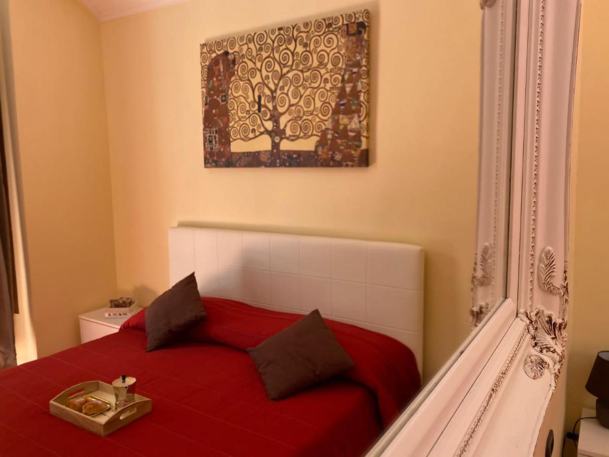 In Love: Vicoletto Dei Presepi Apartment