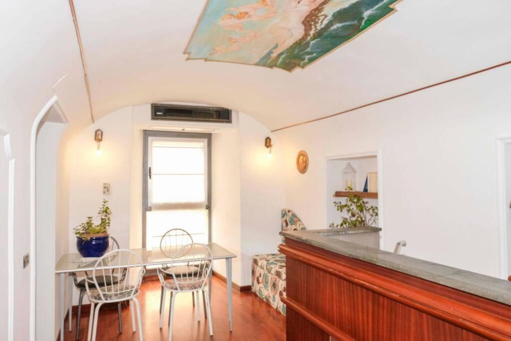 Apartment Centro Storico Un Passo Da San Gennaro Naples