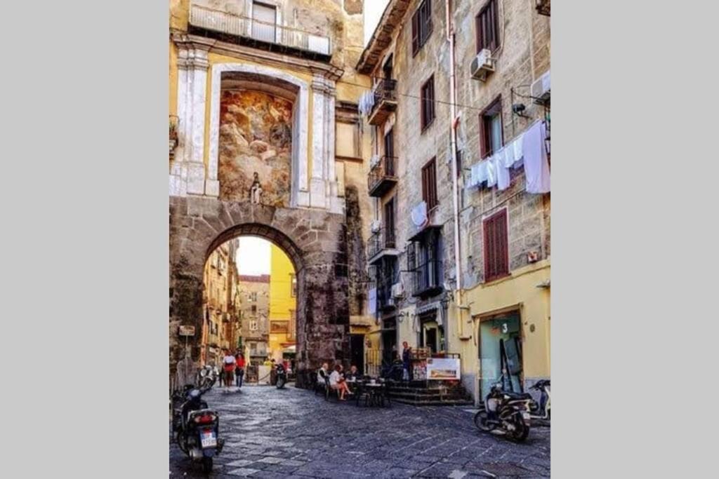 Centro Storico Un Passo Da San Gennaro