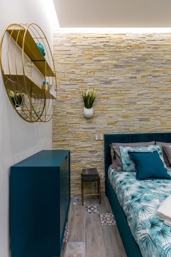 Na' Poesia Santa Chiara Ztl Apartment Naples