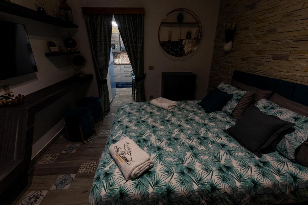 Na' Poesia Santa Chiara Ztl Apartment Naples