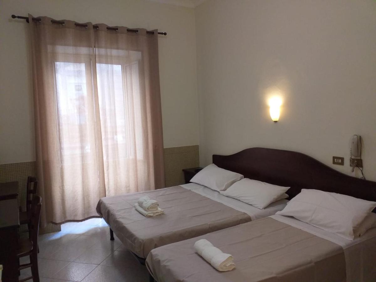 Hotel Hotel Vittorio Veneto Napoli 2*