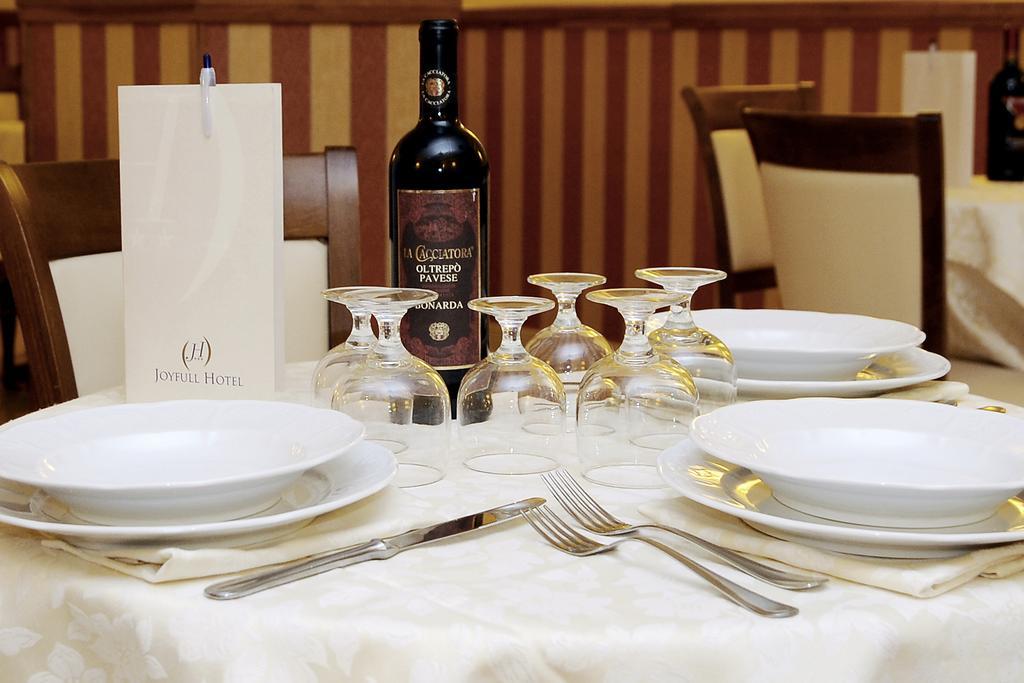 Joyfull Hotel Naples
