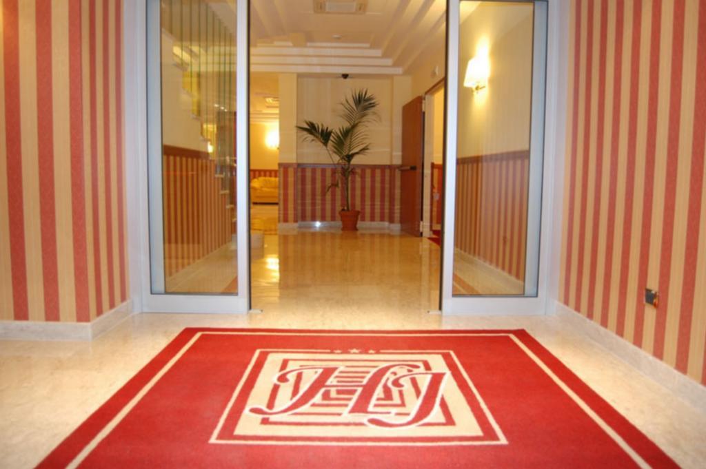 Hotel Joyfull 3*