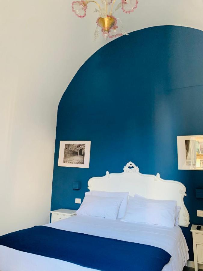 Bed & Breakfast A Casa Di Anna Naples