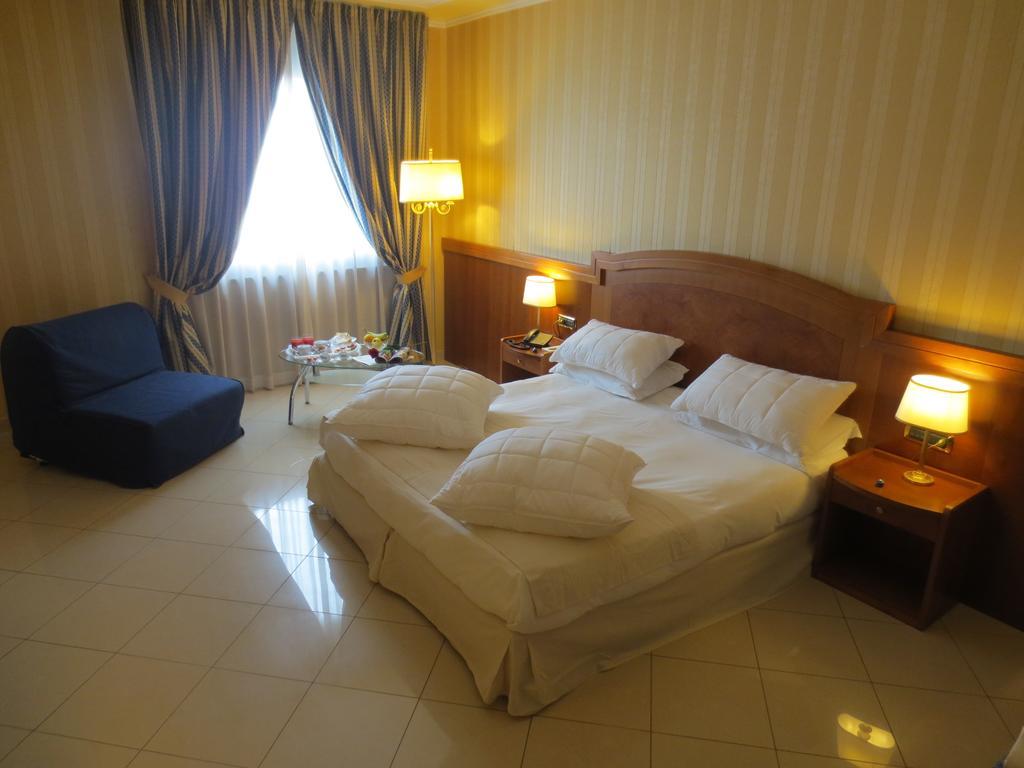 Joyfull Hotel 3*