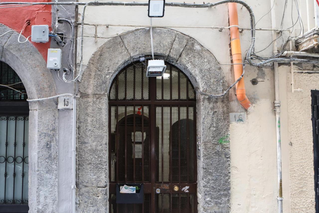 Shabby Chic In The Vibrant Center Naples