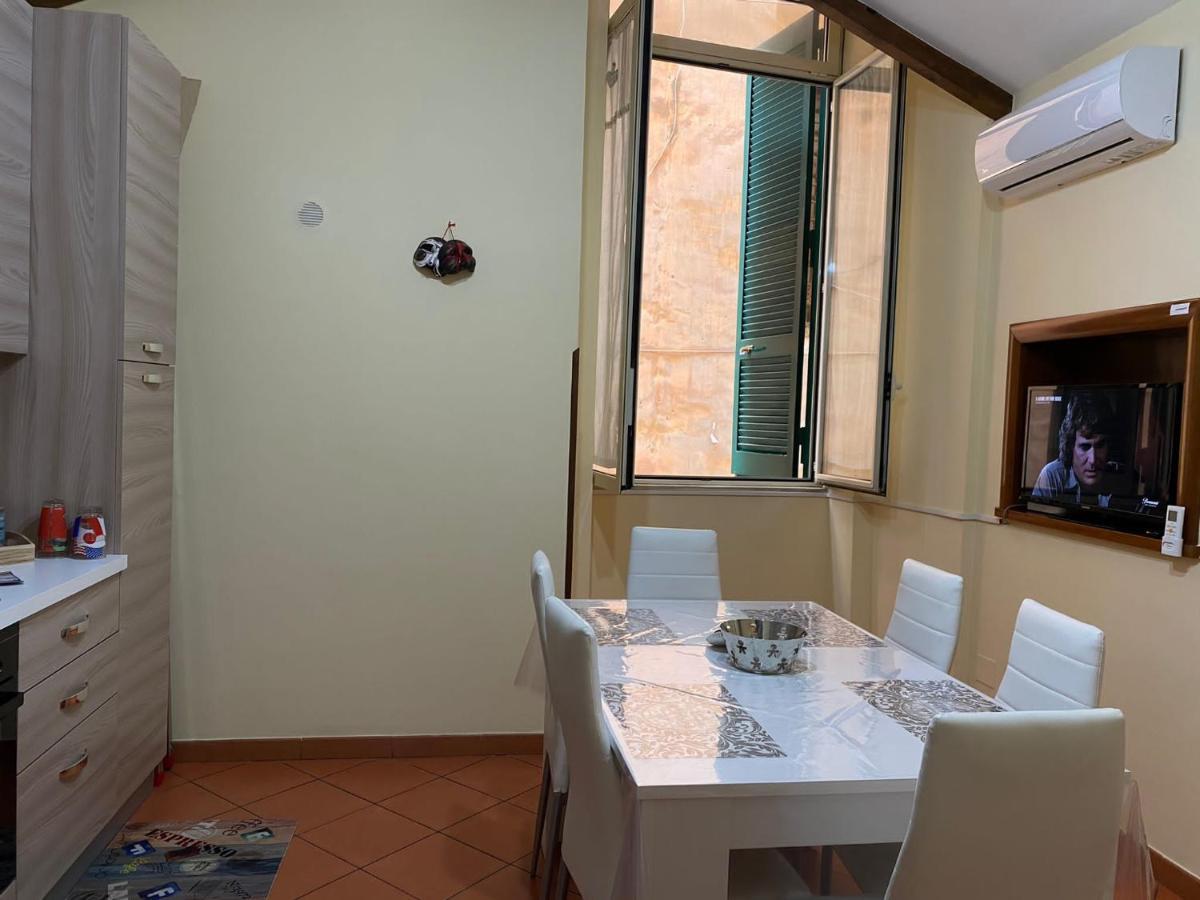 Apartment In Love: Vicoletto Dei Presepi Naples