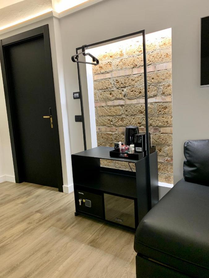 Toledo Boutique Naples