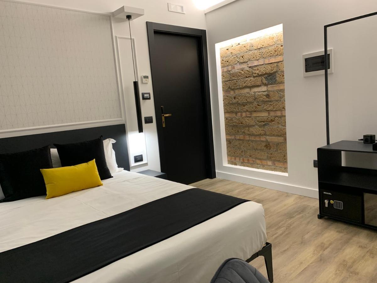 Toledo Boutique Naples
