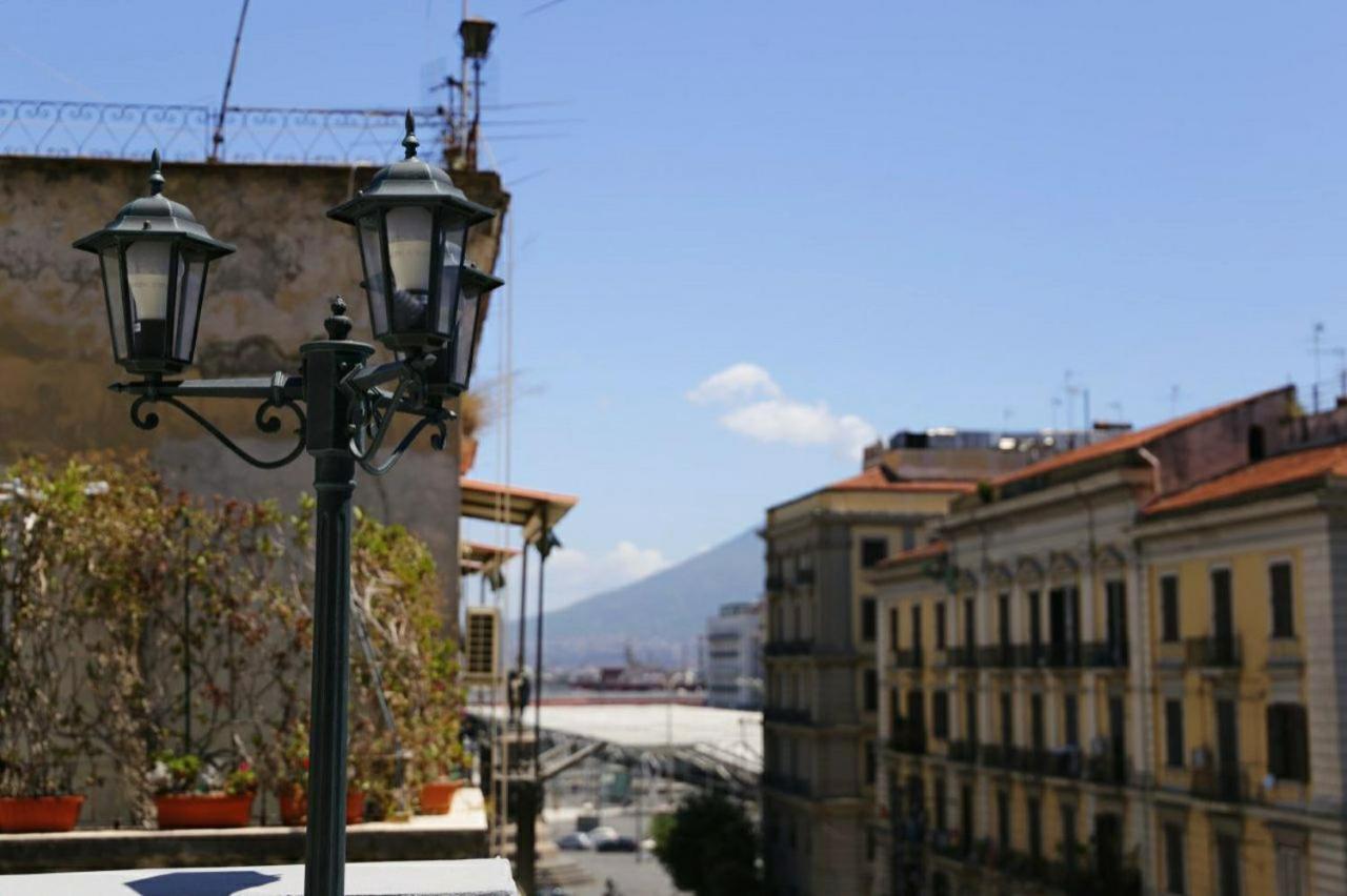 La Dukesca Chic Naples
