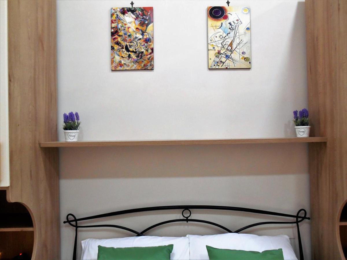 Essenza Di Bed & Breakfast