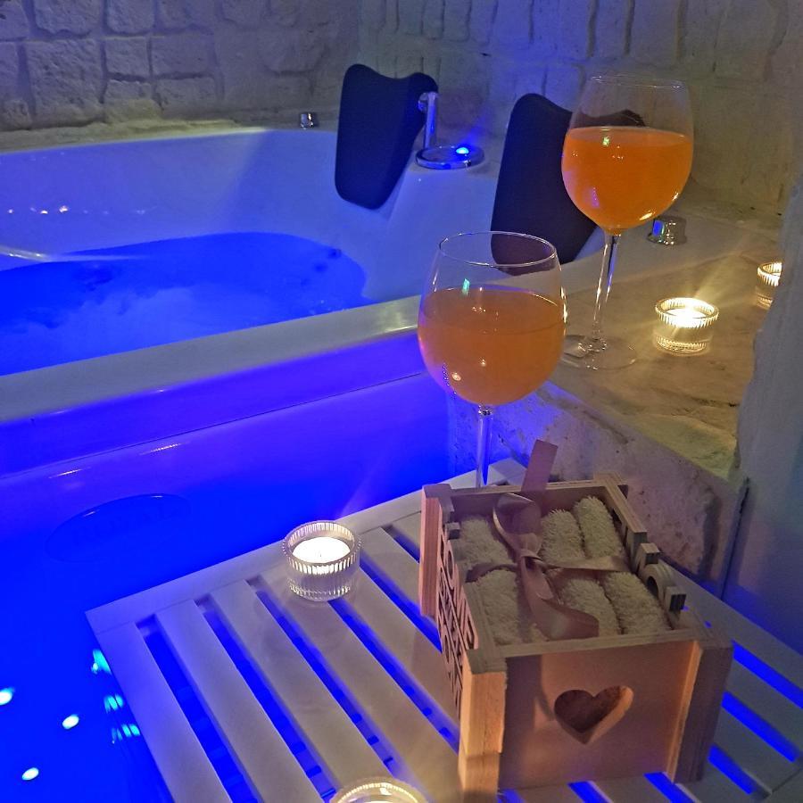 Room&jacuzzi 2* Naples