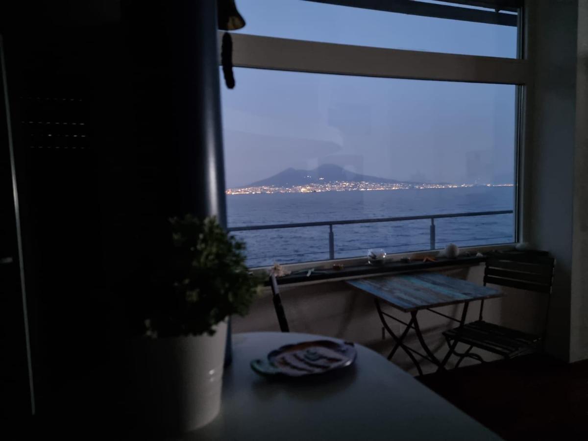 La Casa Sull' Acqua Apartment Naples