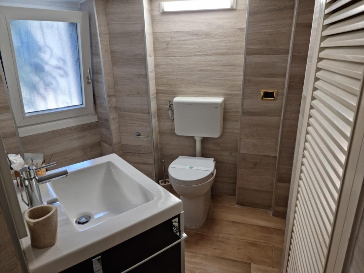 Apartment La Casa Sull' Acqua Naples