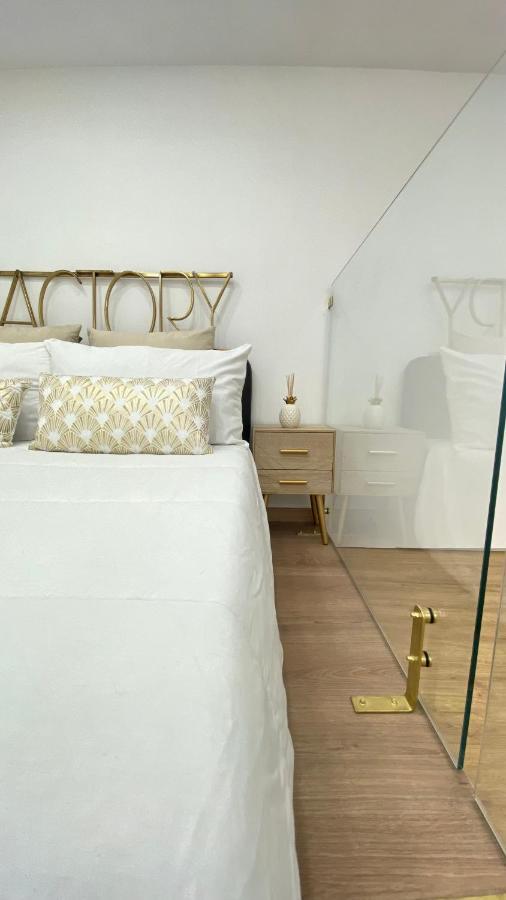 Laetitia Urban Loft Apartment