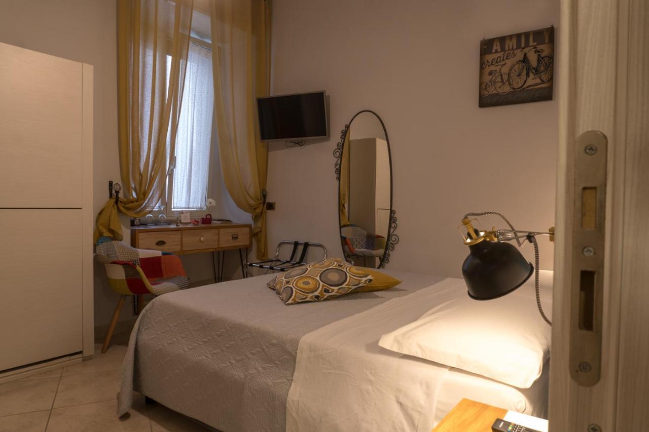 Pantarei 2* Naples