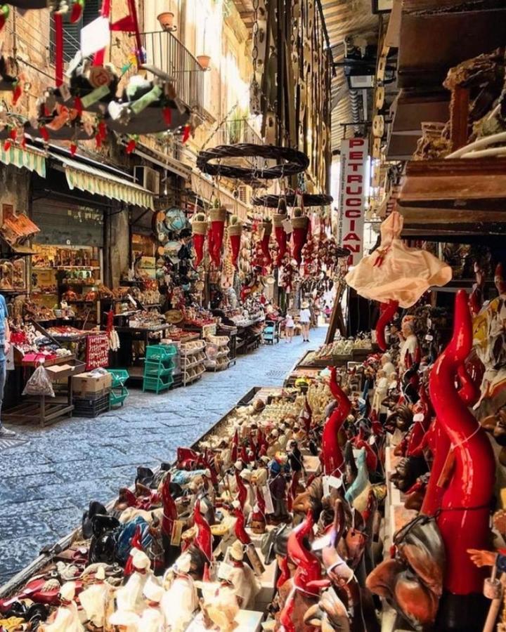 Dale * Naples