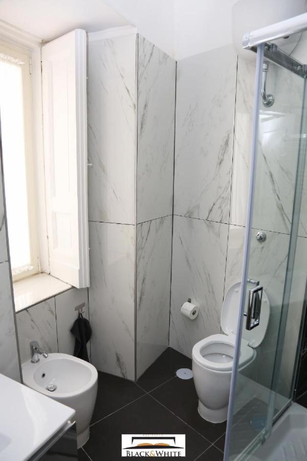 Guest house Black & White Naples