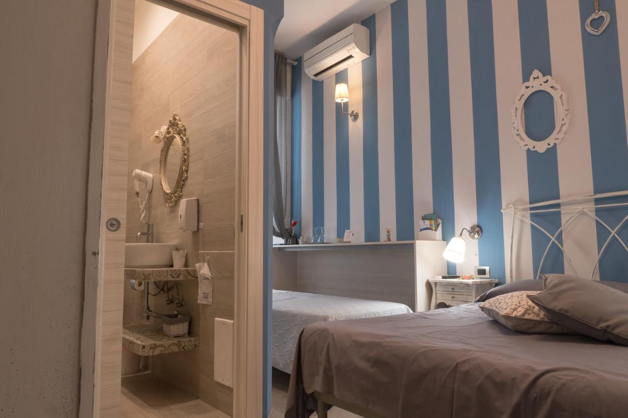 Pantarei 2* Naples